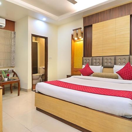 The Aster Karol Bagh Homely Atmosphere นิวเดลี ภายนอก รูปภาพ