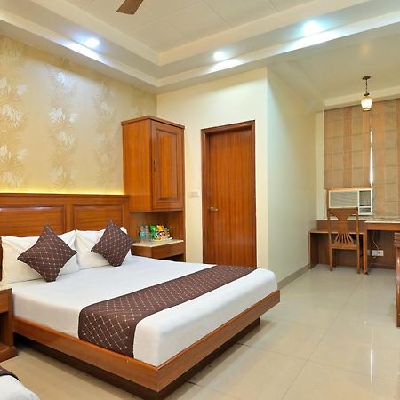 The Aster Karol Bagh Homely Atmosphere นิวเดลี ภายนอก รูปภาพ