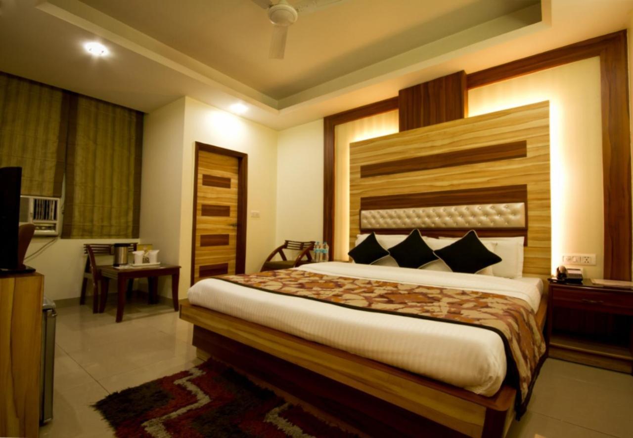 The Aster Karol Bagh Homely Atmosphere นิวเดลี ภายนอก รูปภาพ